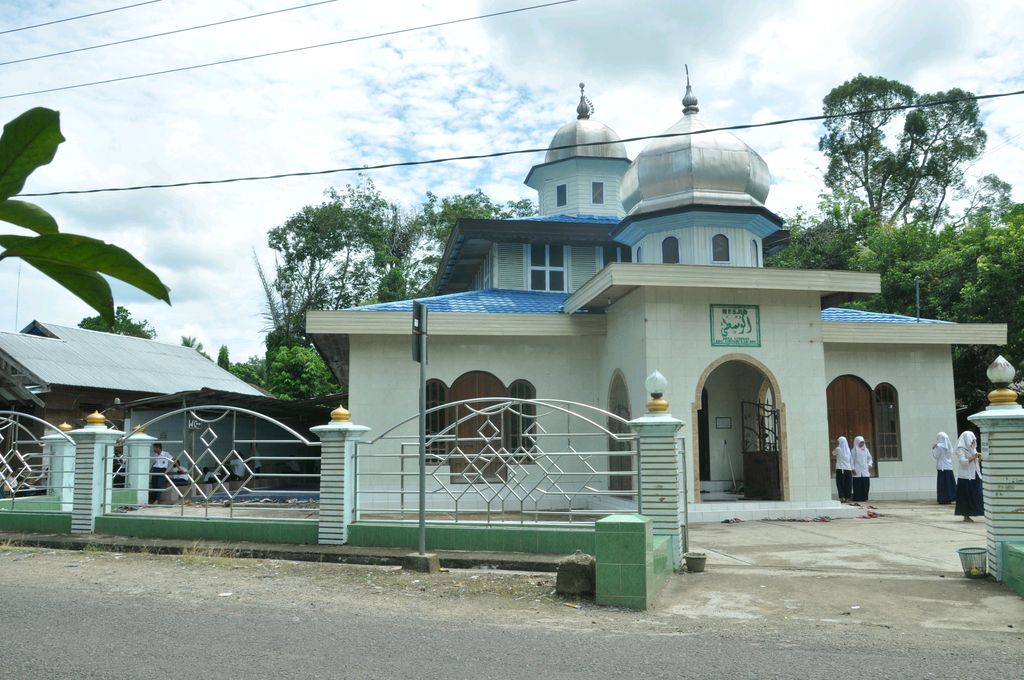 Masjid AL-WUSTHA