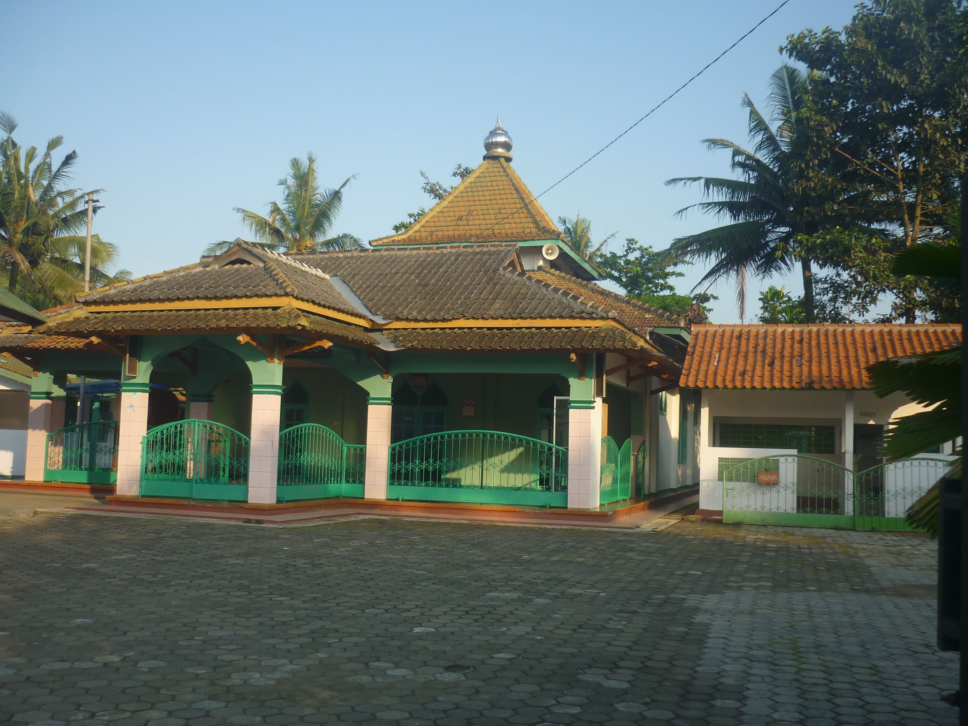 Masjid DARUL YASIN MAOS