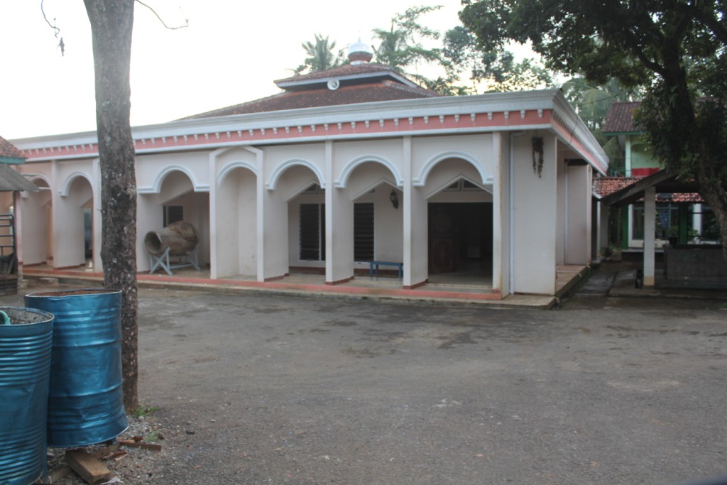 Masjid TANBIHUL GHOFILIN